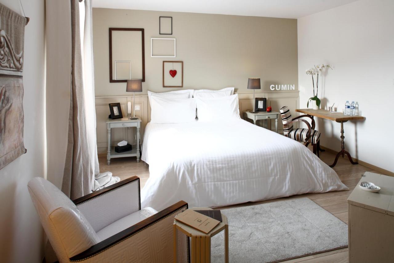 Auberge Du Paradis サン＝タムール＝ベルヴュ 部屋 写真